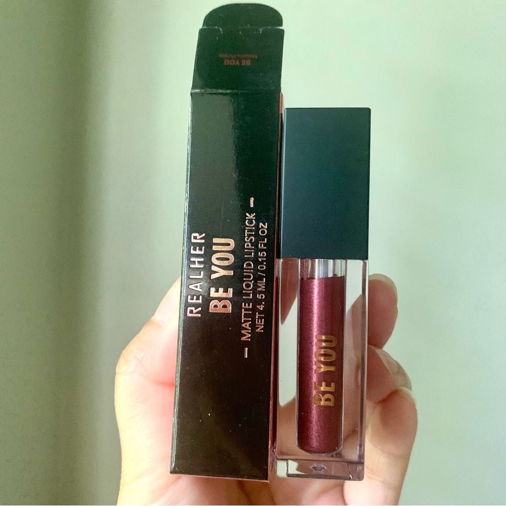 REALHER  Metallic Liquid Lipstick in Be You (Metallic Purple) 0.15 oz full size